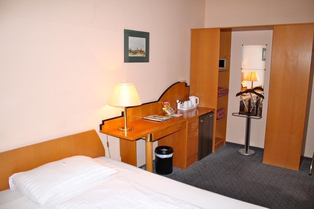 Very Central Apartments, 5 Min To City Center, No Reception Vienna Exterior photo